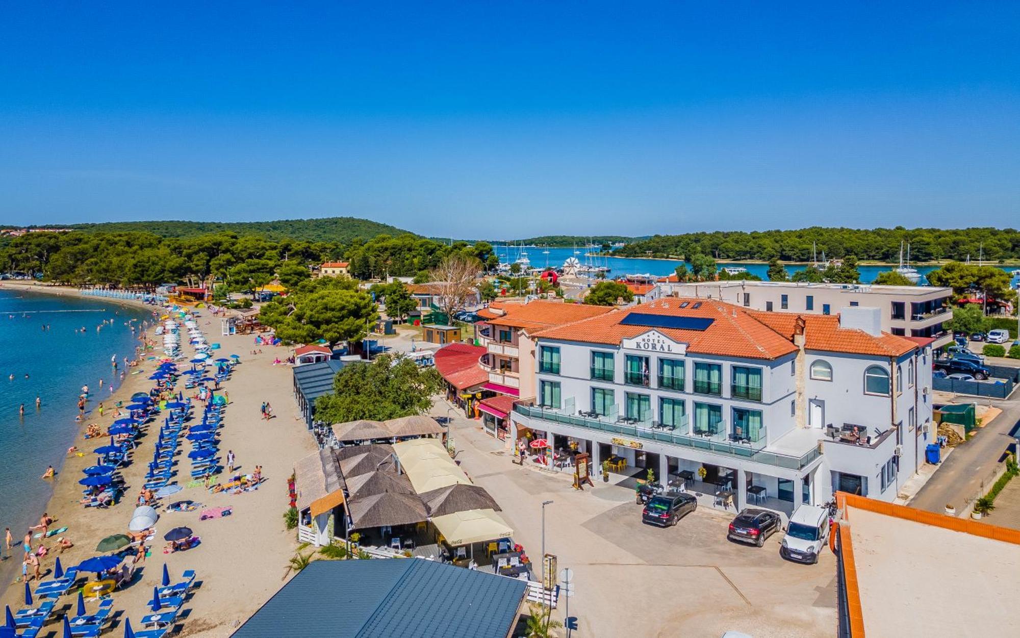 Hotel Koral Medulin Ngoại thất bức ảnh